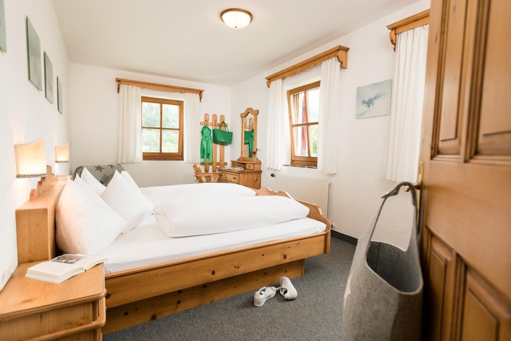 Ansitz Wirtsgut - Familienappartements In Den Bergen Leogang Buitenkant foto