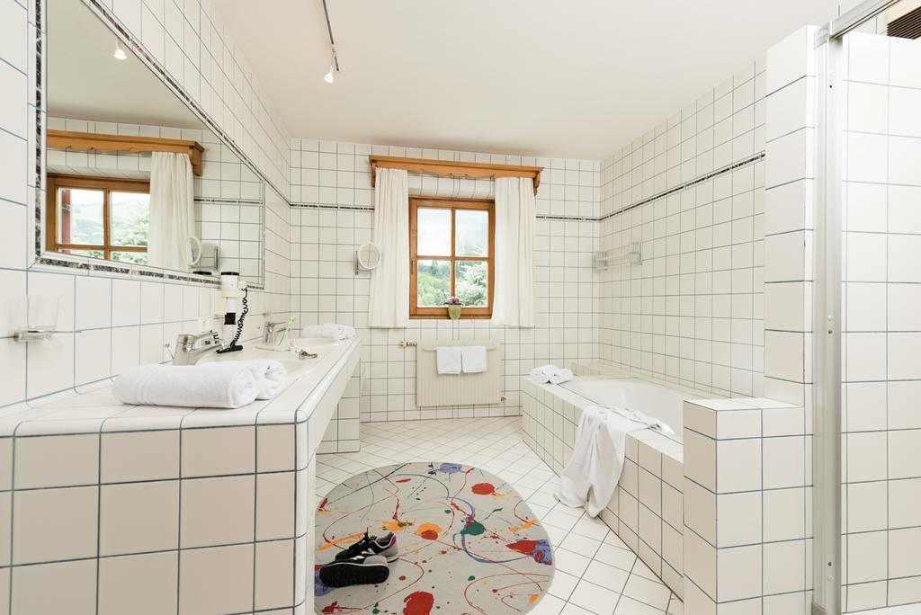 Ansitz Wirtsgut - Familienappartements In Den Bergen Leogang Buitenkant foto