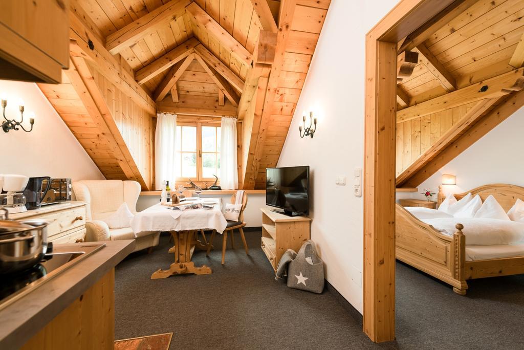 Ansitz Wirtsgut - Familienappartements In Den Bergen Leogang Buitenkant foto