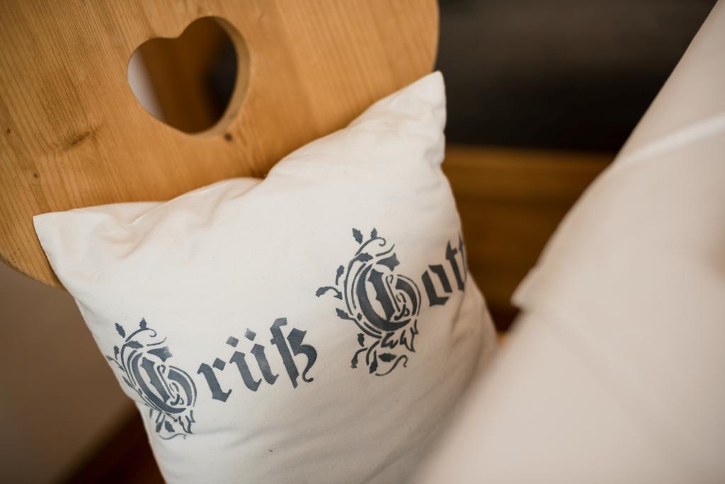 Ansitz Wirtsgut - Familienappartements In Den Bergen Leogang Buitenkant foto